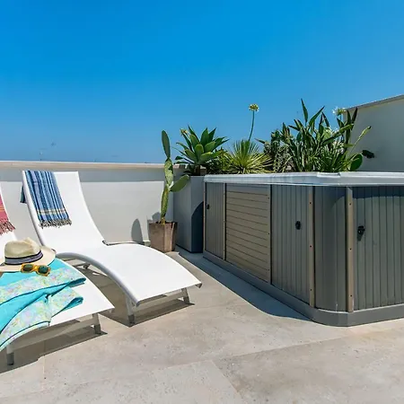 Belvedere & Pool - Housea *